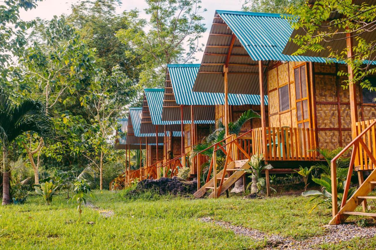 Green Acres Village Moalboal Bagian luar foto
