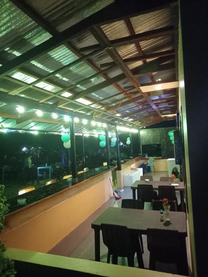 Green Acres Village Moalboal Bagian luar foto