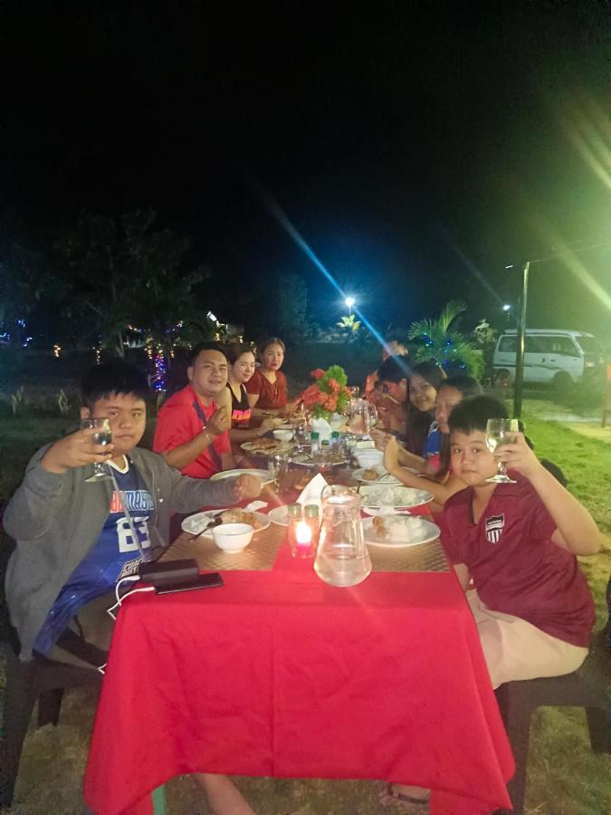 Green Acres Village Moalboal Bagian luar foto