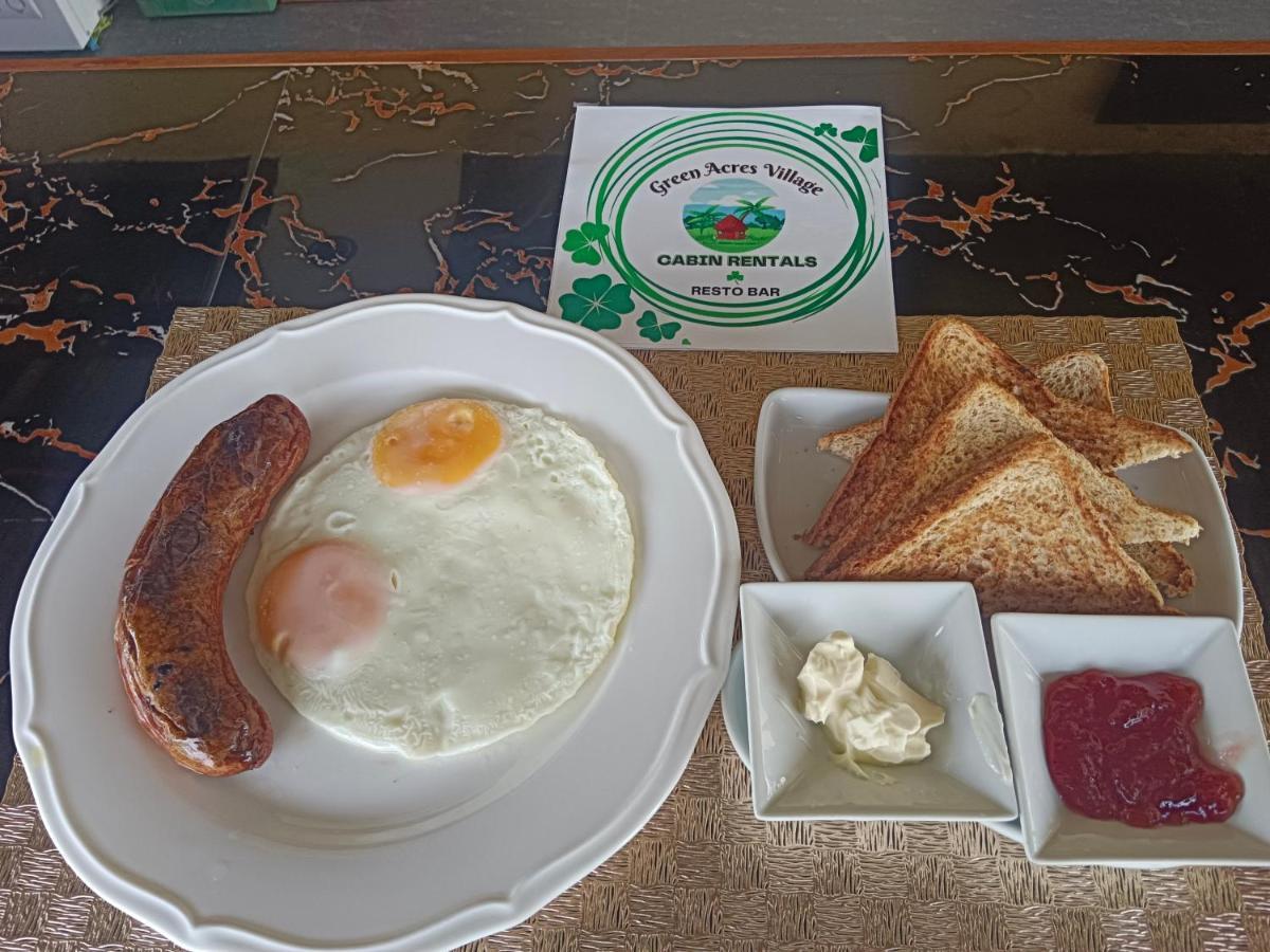 Green Acres Village Moalboal Bagian luar foto